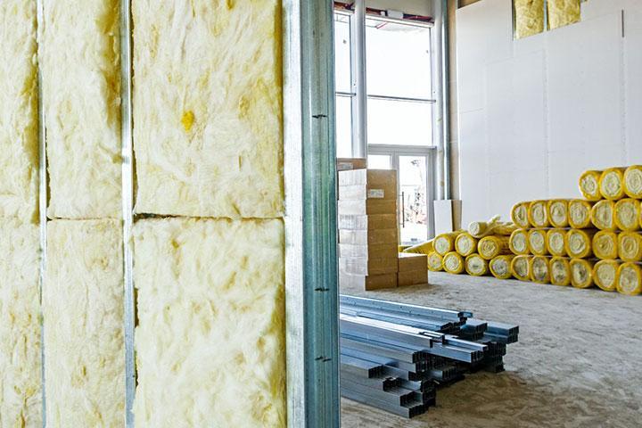 Nous optimisons l’isolation des bureaux.